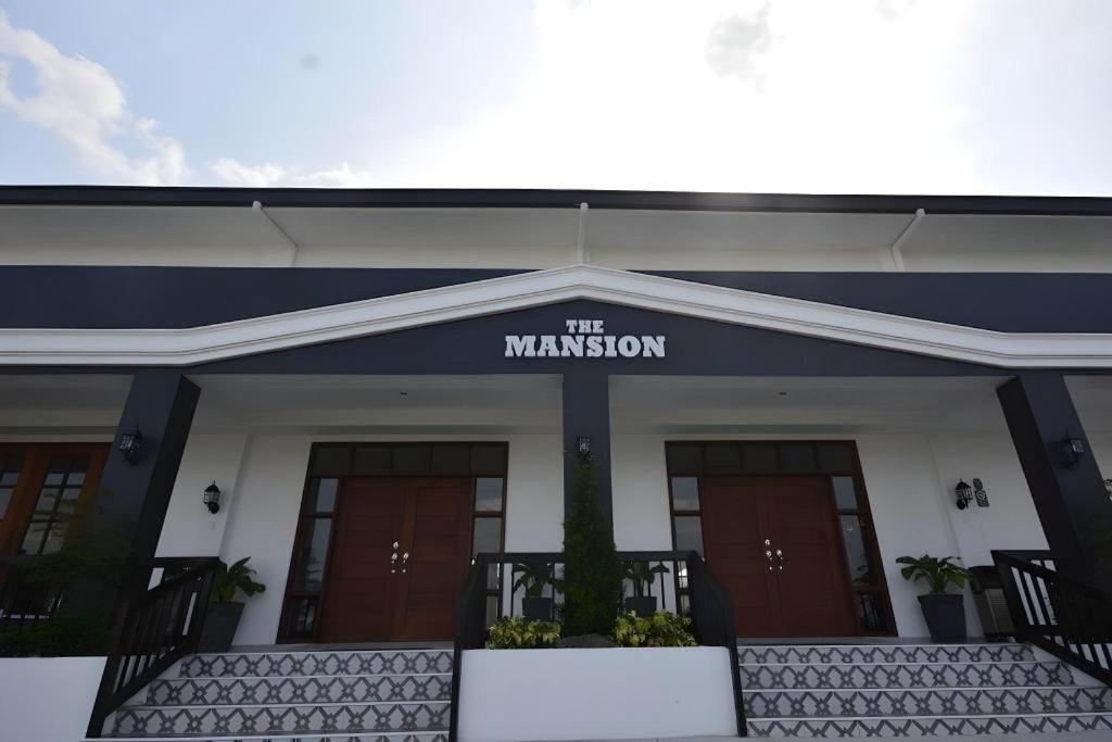 The Mansion Hotel Mabalacat Exterior foto